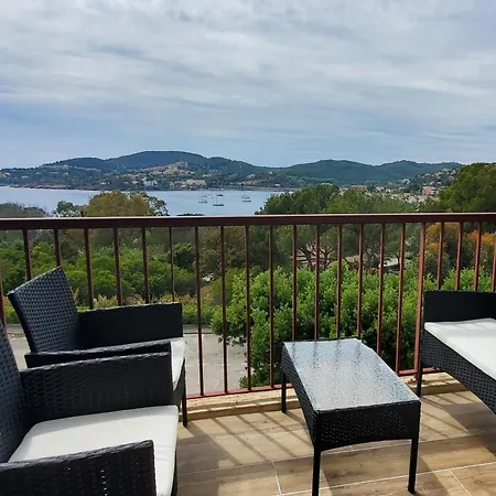 Lumineux Avec Vue Sur Saint-Raphaël